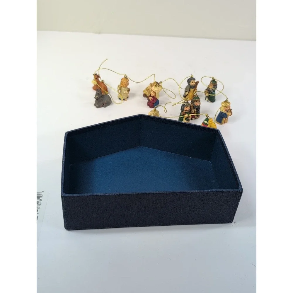 Vintage Nativity Scene Felt Box With Figurine‎ Garland